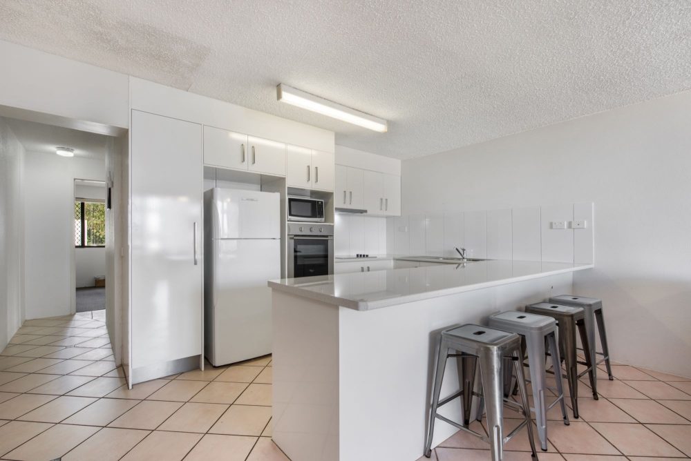 Ocean View - Three Bedroom Apartment - Kitchen