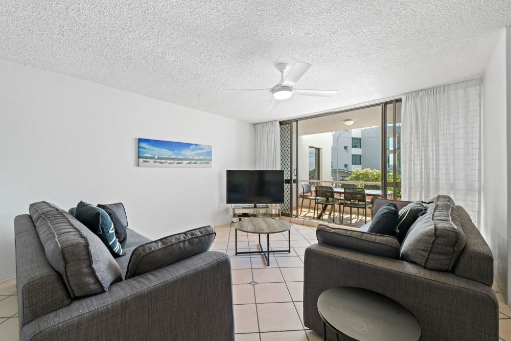 Ocean View - Three Bedroom Apartment - Lounge