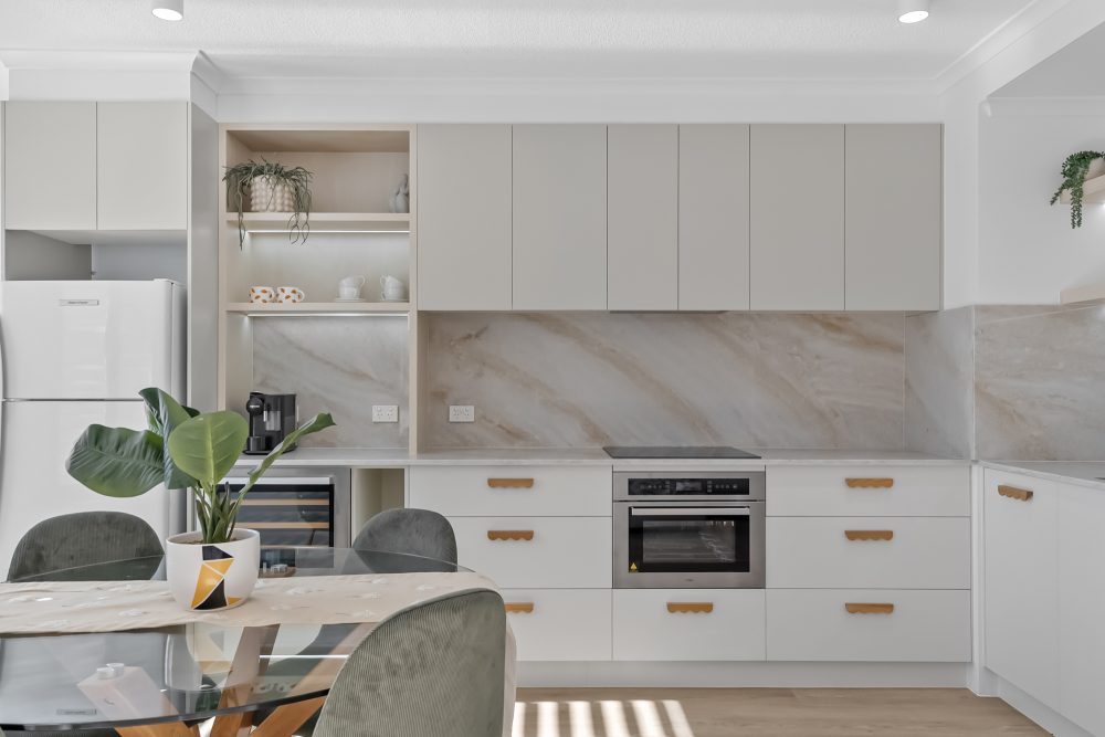 Coastal Beachside Rooftop Retreat 2 Bedroom Apartment Kitchen