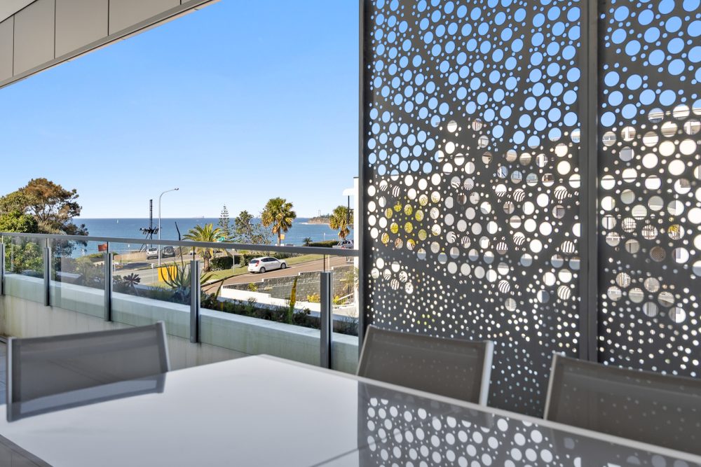 Elysee 3 Bedroom Apartment balcony with outdoor dining