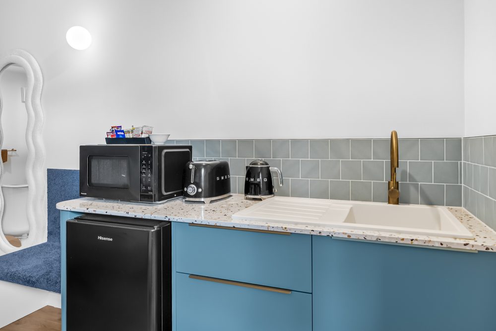 Palm Collection Accessible Twin room - kitchenette