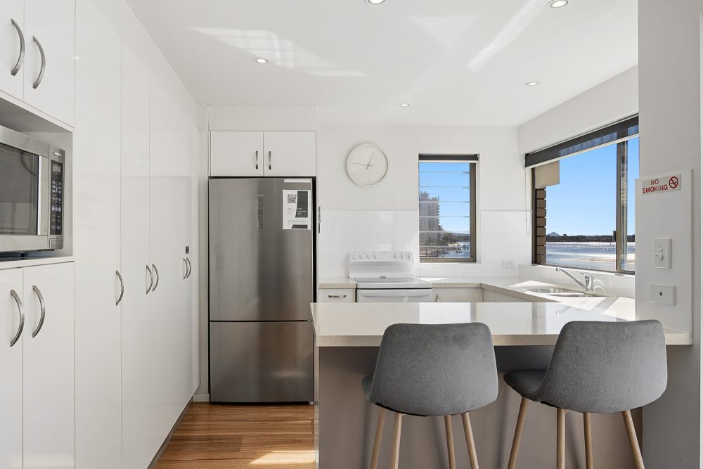Kitchen Bench and seating at Wharf Lodge