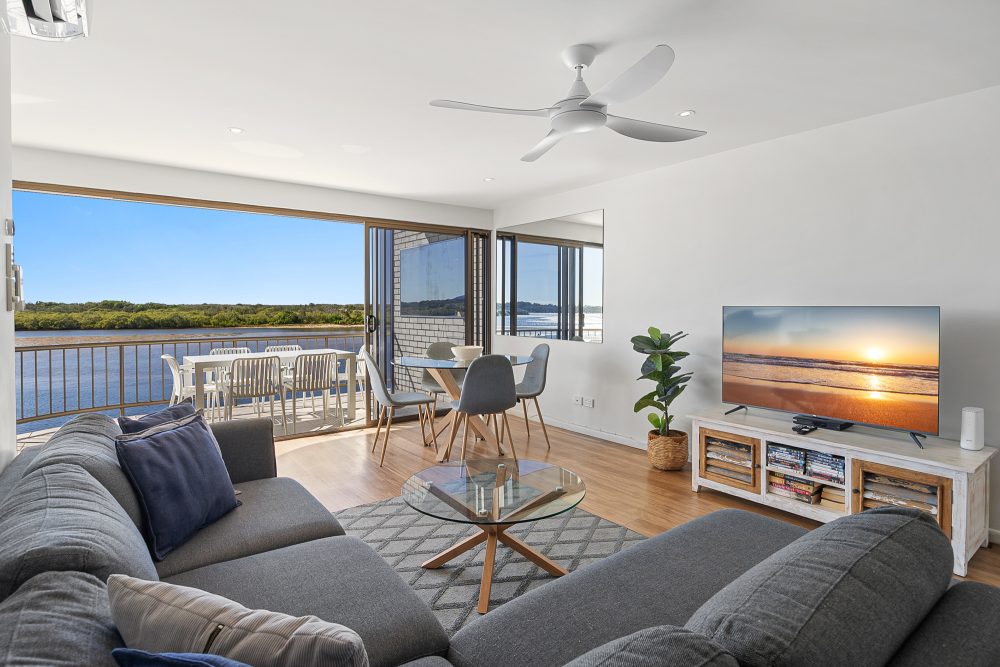 Lounge room at Wharf Lodge